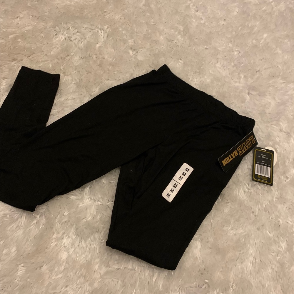 women’s black leggings